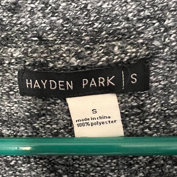 Hayden Park Long Sleeveless Women's Cardigan - Picture 2 of 3